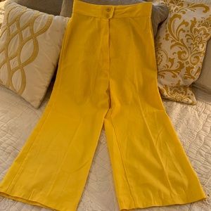 Adorable yellow wide leg pants